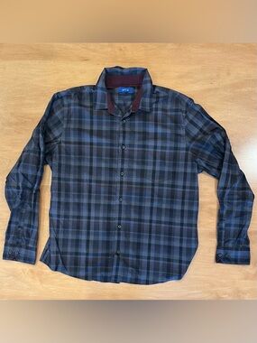 Casual long-sleeved button-down blue/black/gray/burgundy plaid shirt by Apt.9